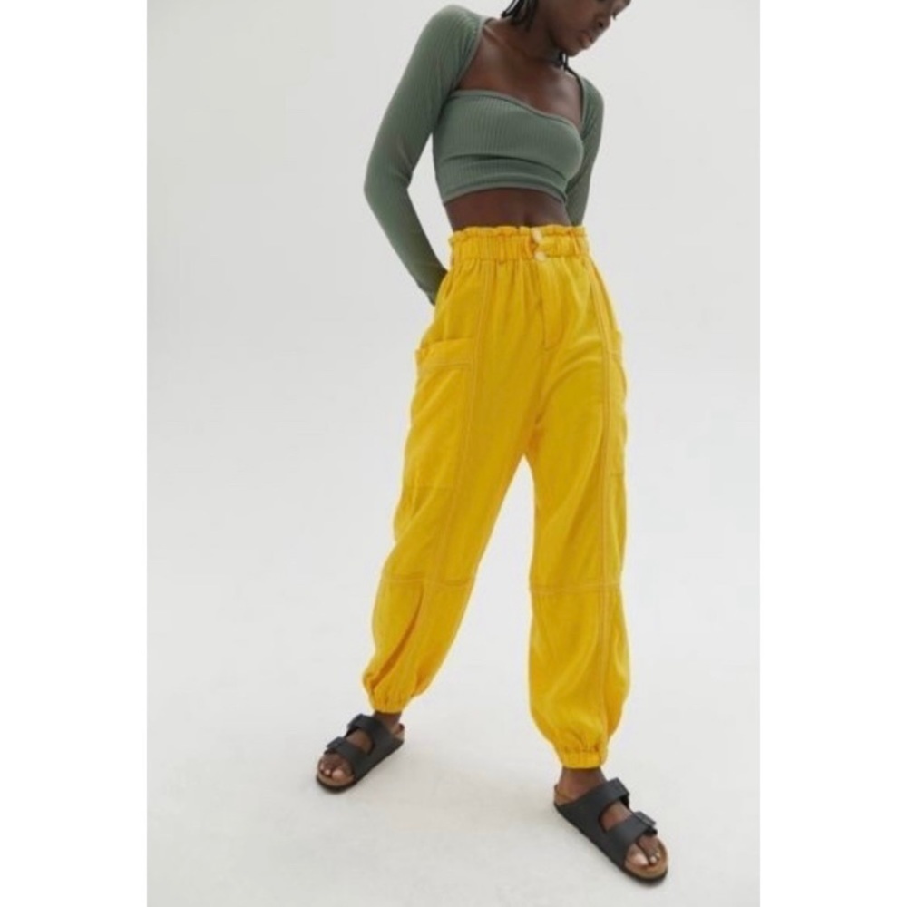Urban Outfitters UO Isla Slouchy Linen Cargo Jogger Pants Yellow Size Small